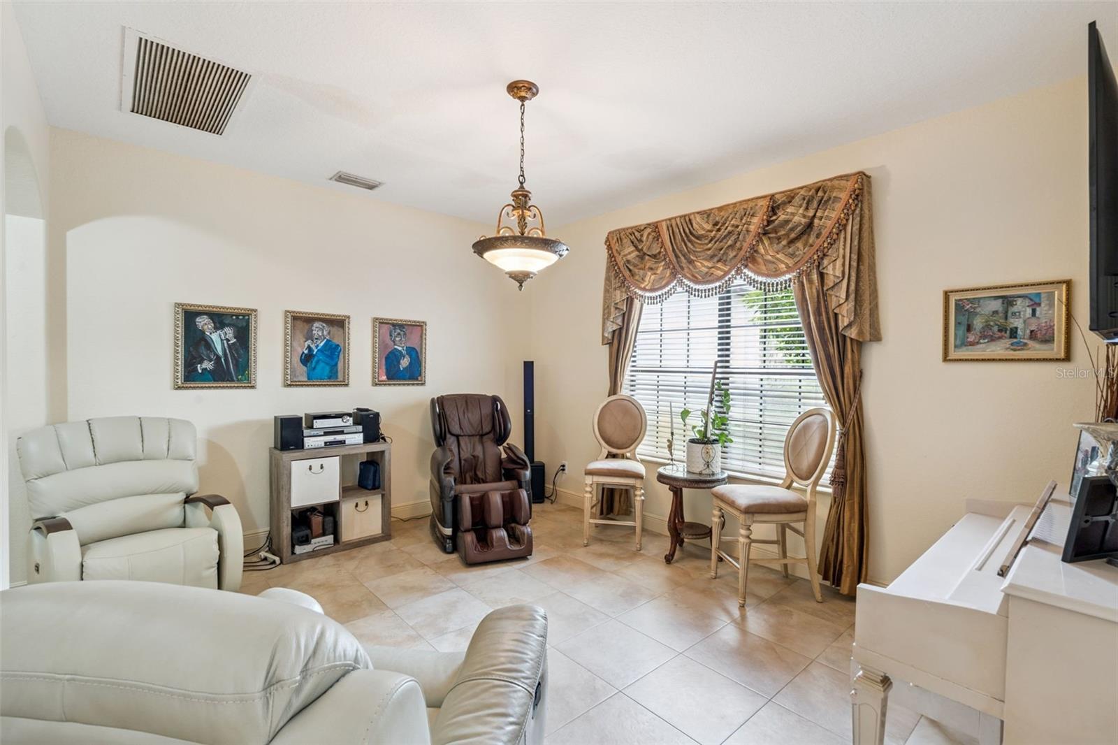 LAKE MONTGOMERY ESTATES - Residential