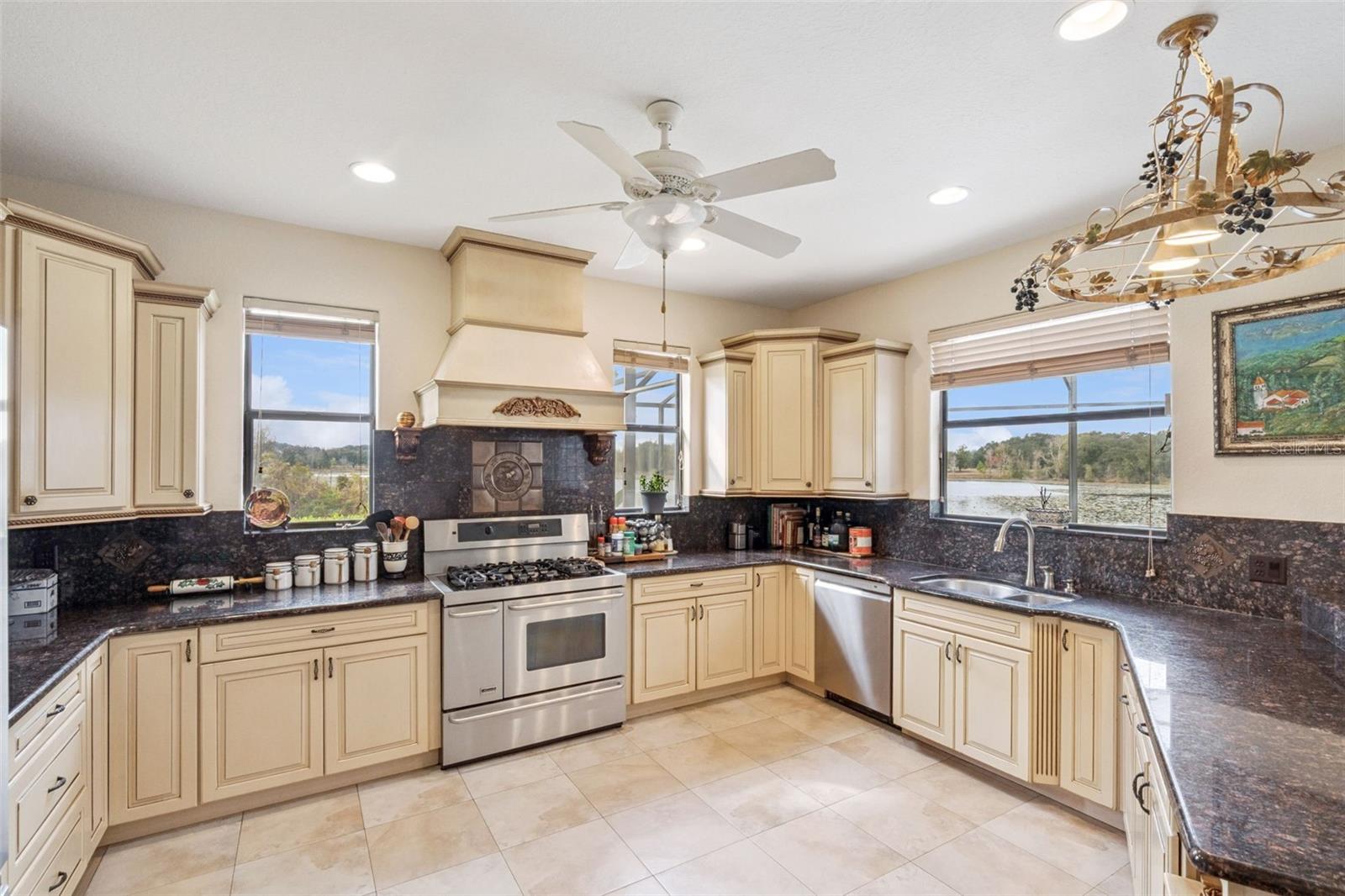 LAKE MONTGOMERY ESTATES - Residential