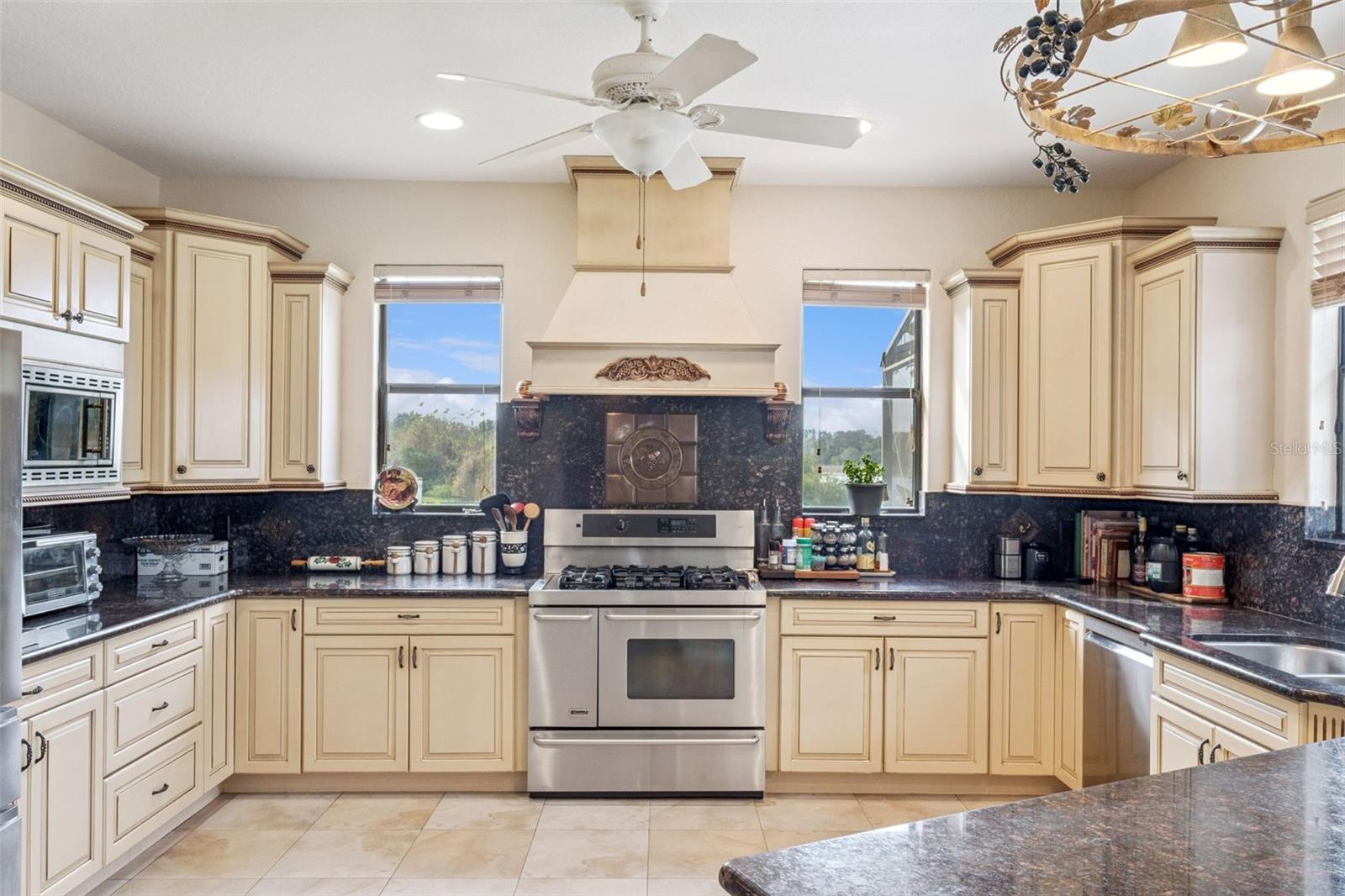 LAKE MONTGOMERY ESTATES - Residential