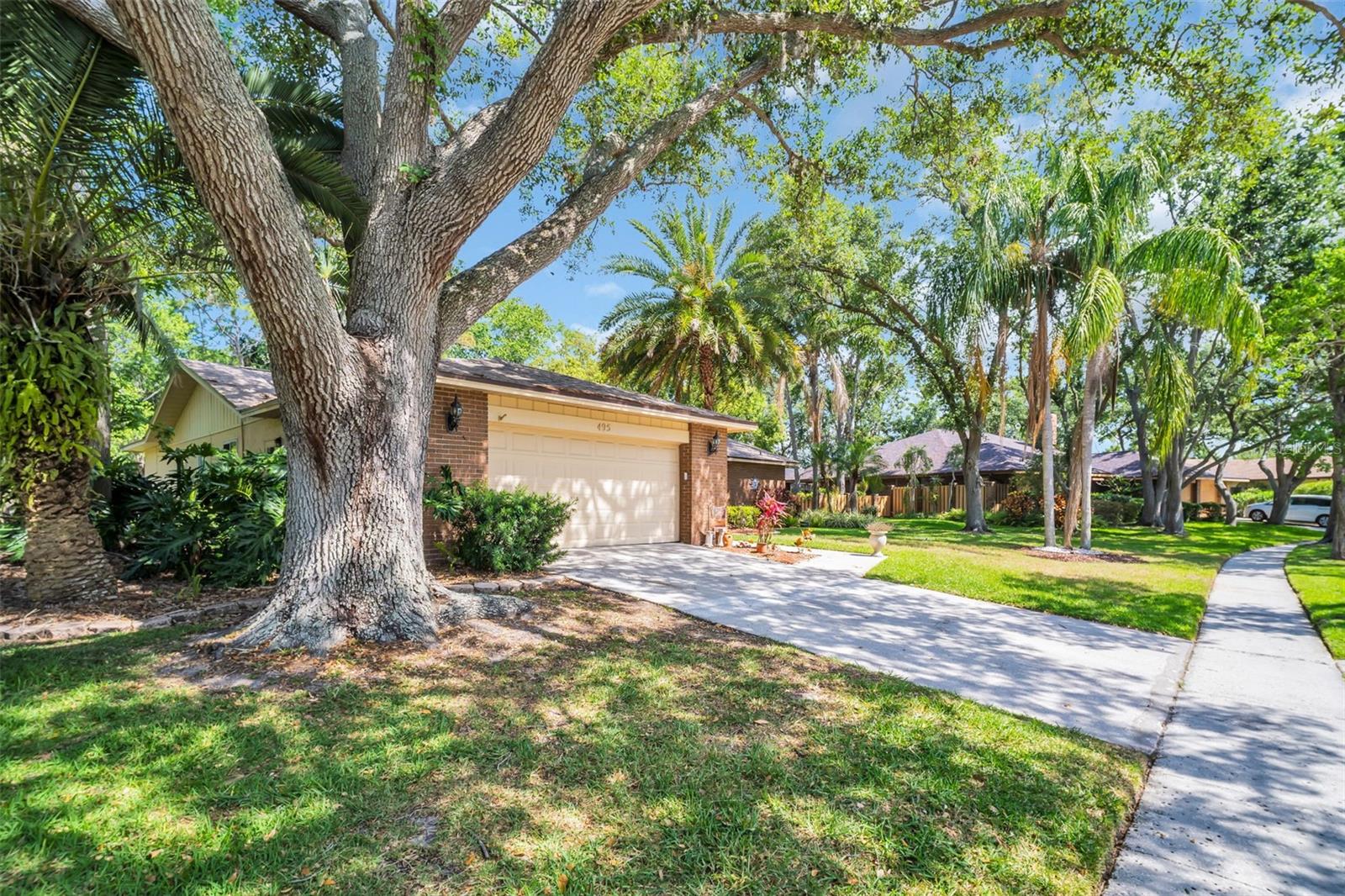 495 PALMDALE DRIVE