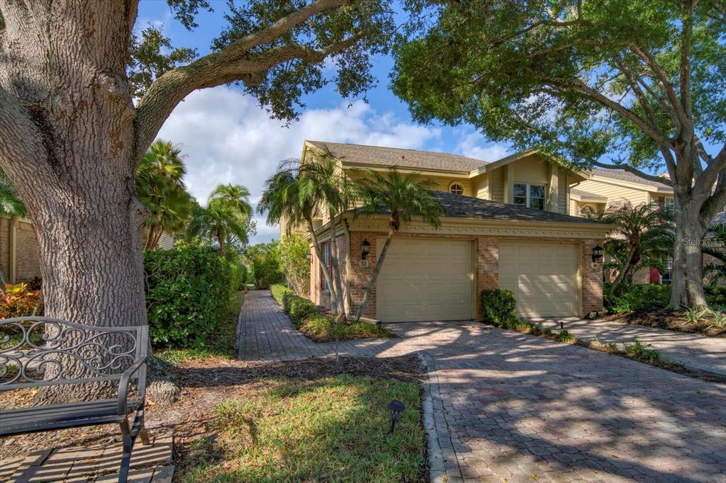 Photo of 49 Pelican Place, Belleair, FL 33756 (MLS # TB8456583)