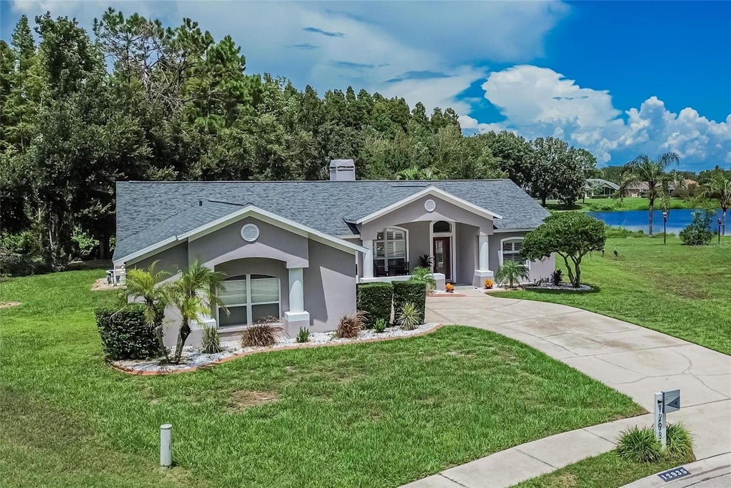 Photo of 12935 Raysbrook Drive, Riverview, FL 33569 (MLS # TB8543805)