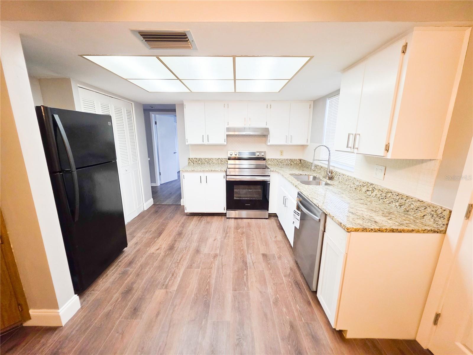 MAGNOLIA VALLEY - Residential Lease