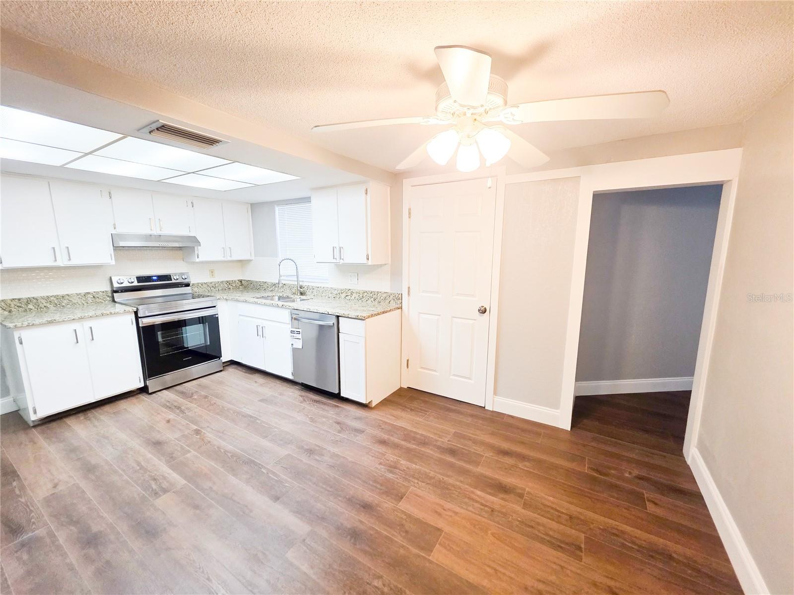 MAGNOLIA VALLEY - Residential Lease