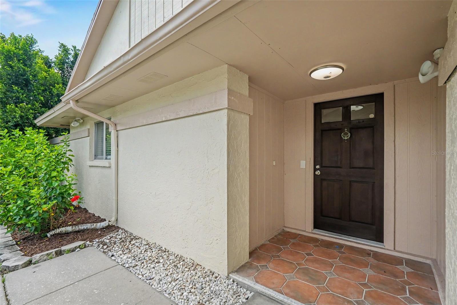5953 BIRCHWOOD DRIVE