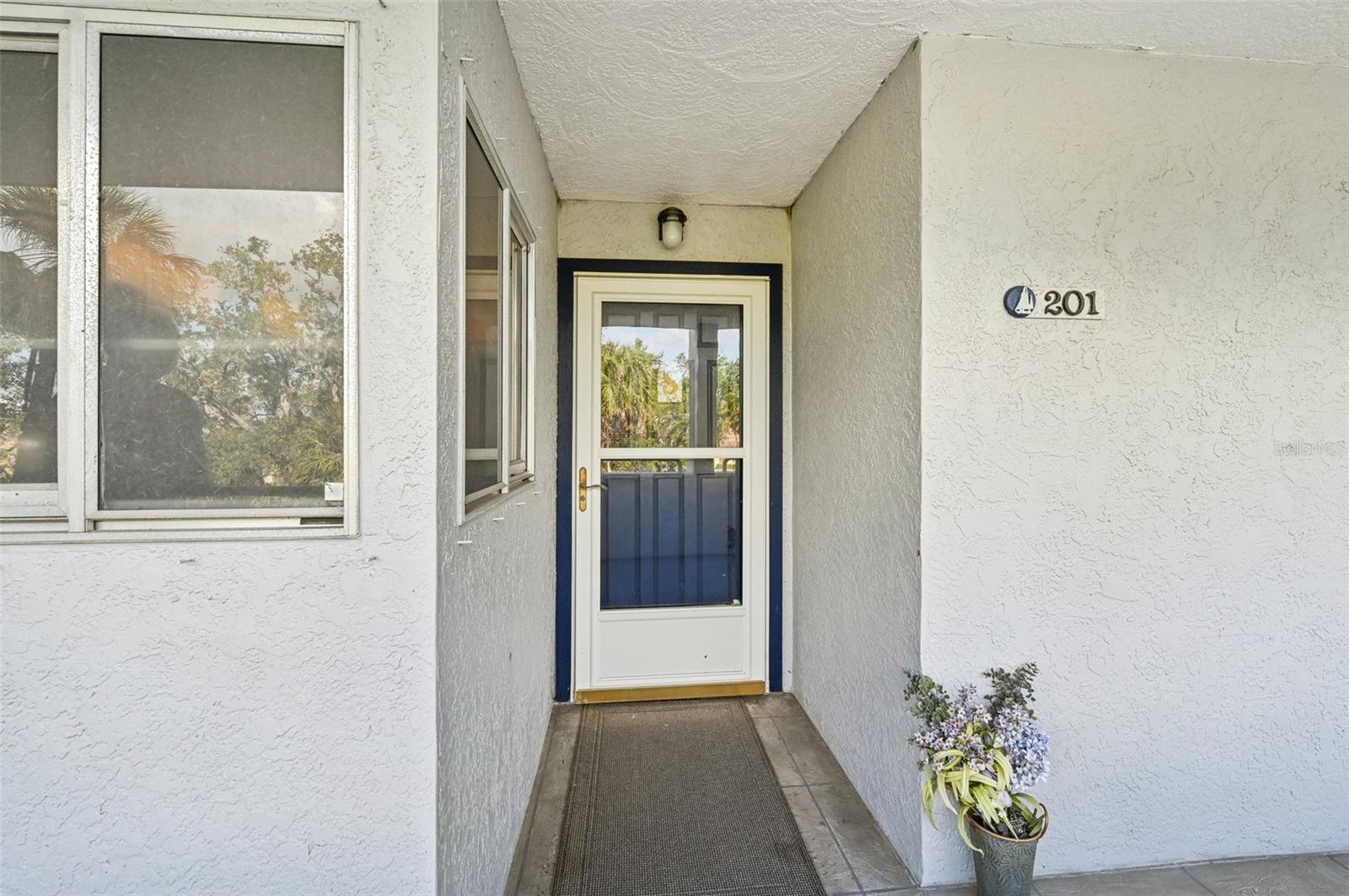 1050 RIVERSIDE DRIVE A201