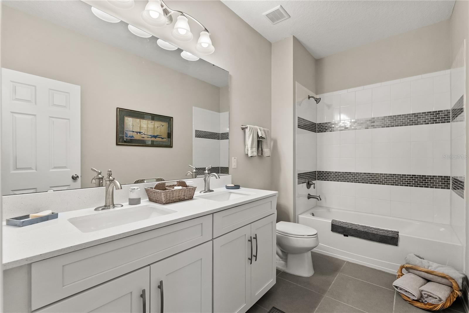 GROVELAND WATERSIDE POINTE PH 01 - Residential