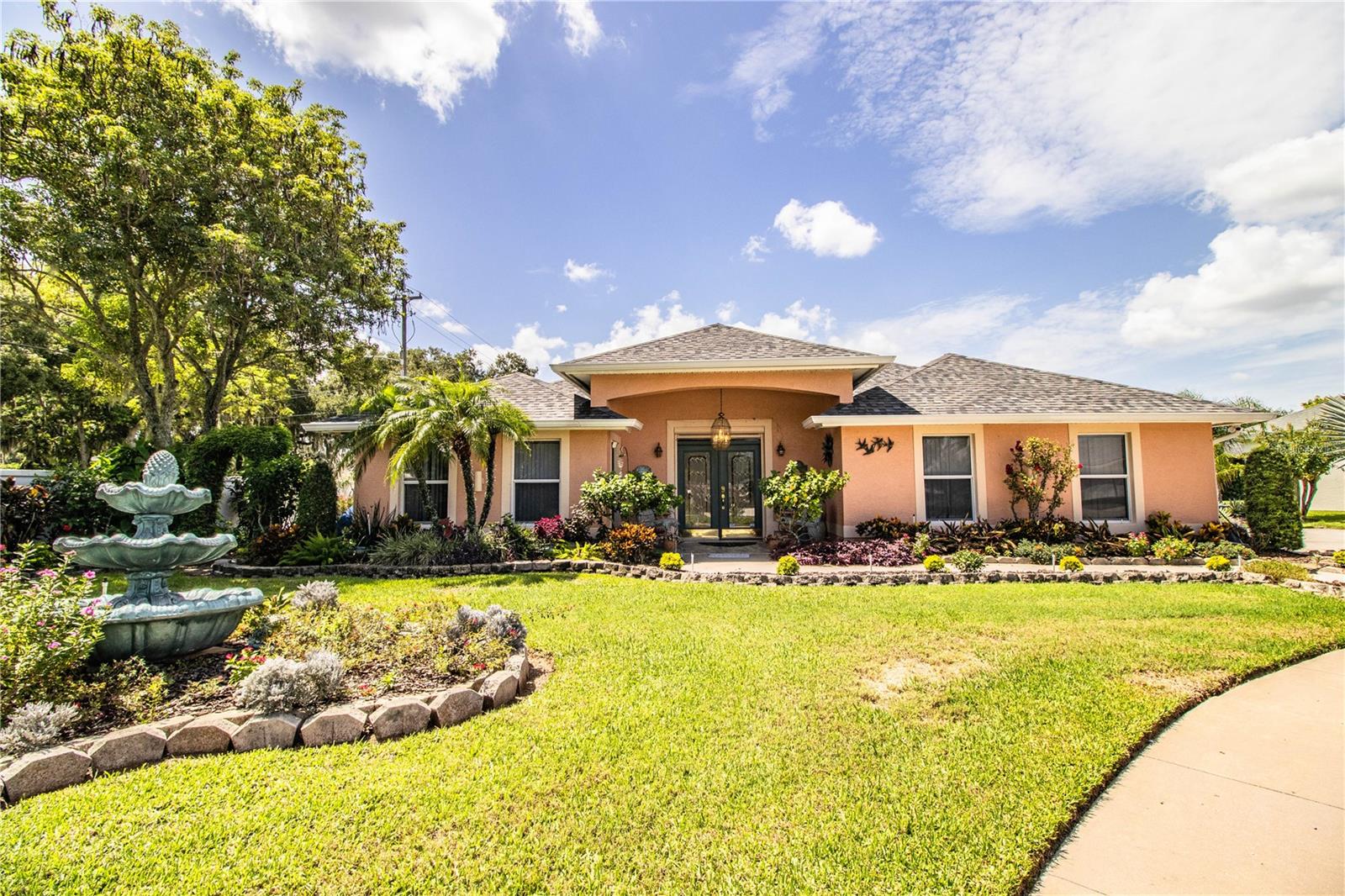 805 SUSAN PLACE