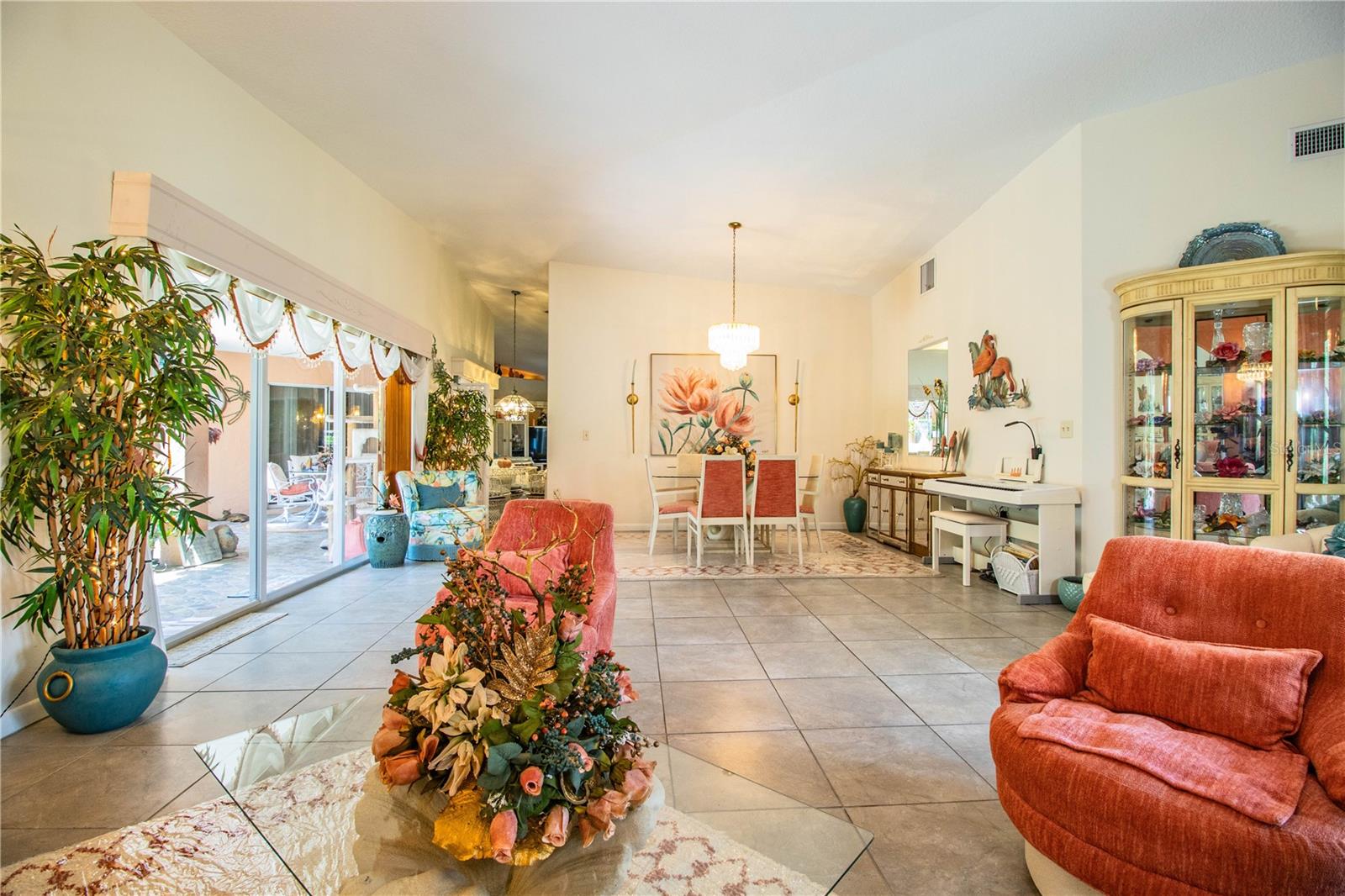 805 SUSAN PLACE