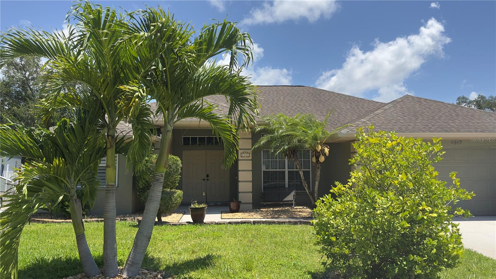 This beautiful 3 bedroom / 2 bath split plan POOL home offers an open floorplan and is available from now until the end of December 2025. Enjoy the open and spacious kitchen with plenty of counter space, cabinetry, and appliances. The owner's suite has beautiful flooring, dual vanities, a relaxing soaking tub, and walk-in modern shower. You are certain to love the backyard oasis, sitting on your tranquil lanai or swimming in your wonderful pool. Oversized garage fits your car and has extra storage. This house is conveniently located to I-75, multiple international airports, hospitals/doctors, fitness, shopping, restaurant's, all the arts and amenities of Sarasota, and our World-Famous Beaches! This home its fully furnished, and all it needs - is you.