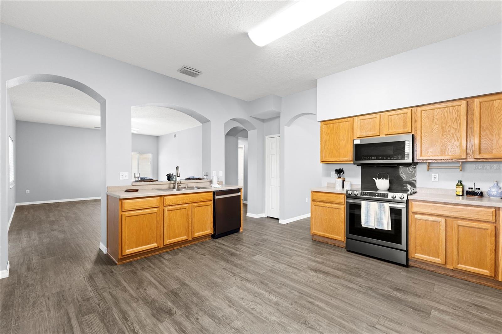 EASTLAKE OAKS PH 4 - Residential