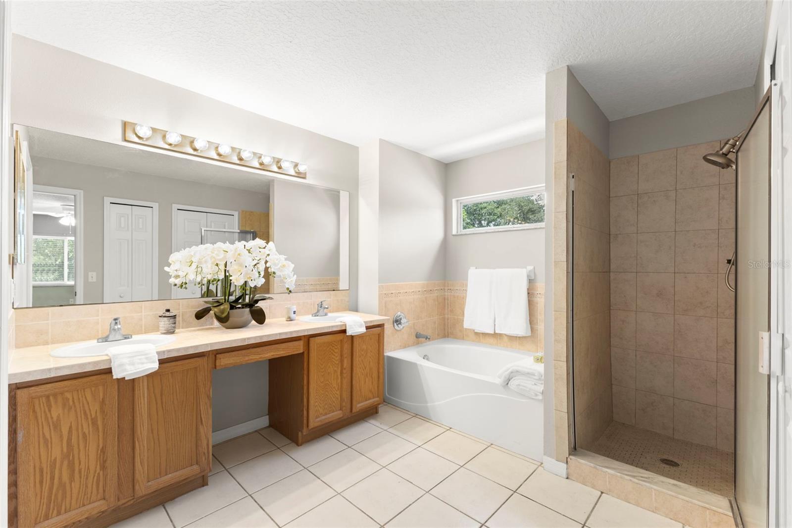 EASTLAKE OAKS PH 4 - Residential