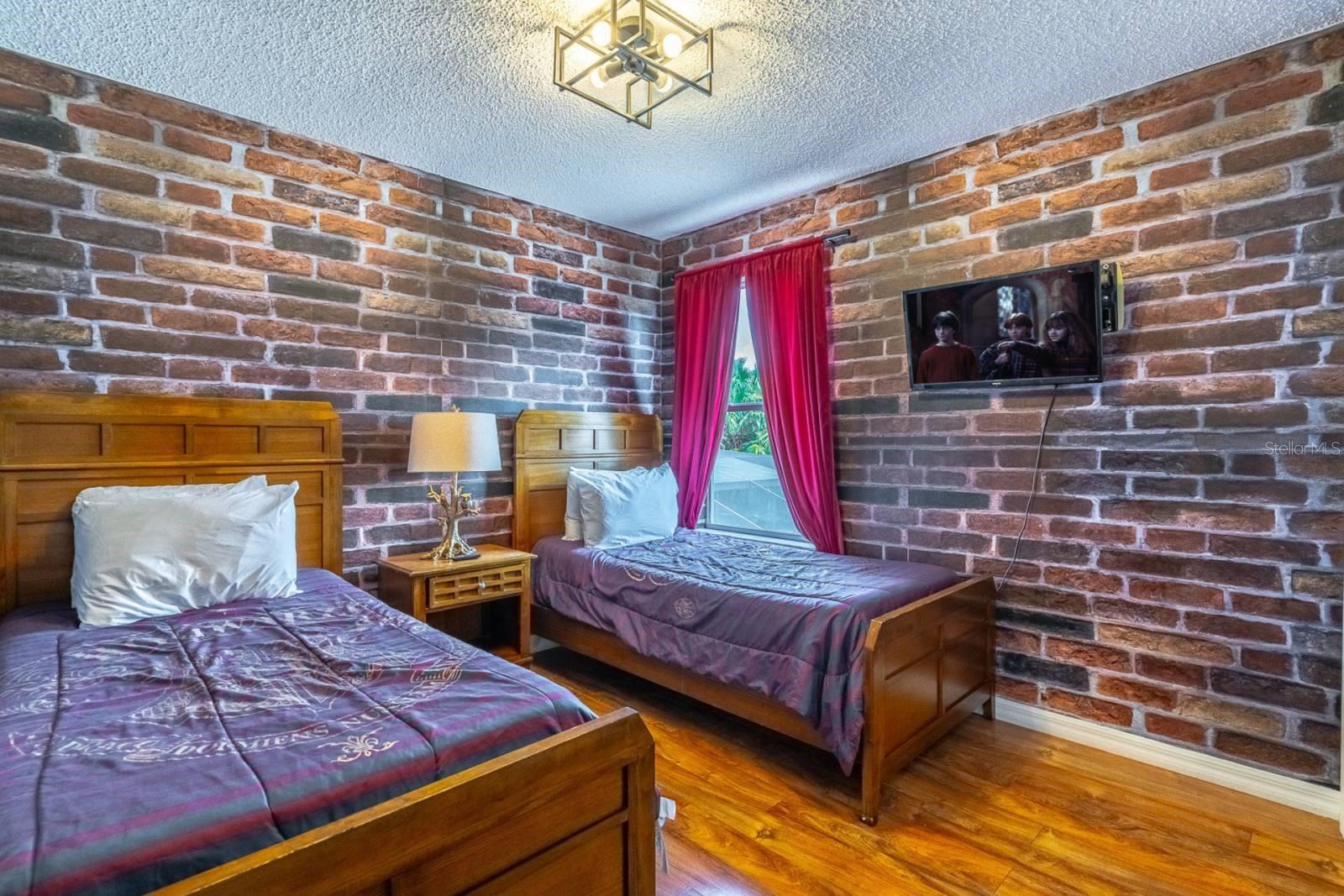 EMERALD ISLAND RESORT PH 4 - Residential