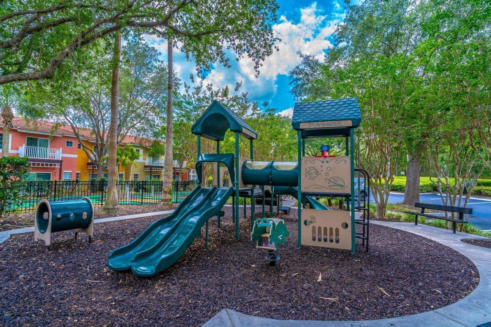 EMERALD ISLAND RESORT PH 4 - Residential