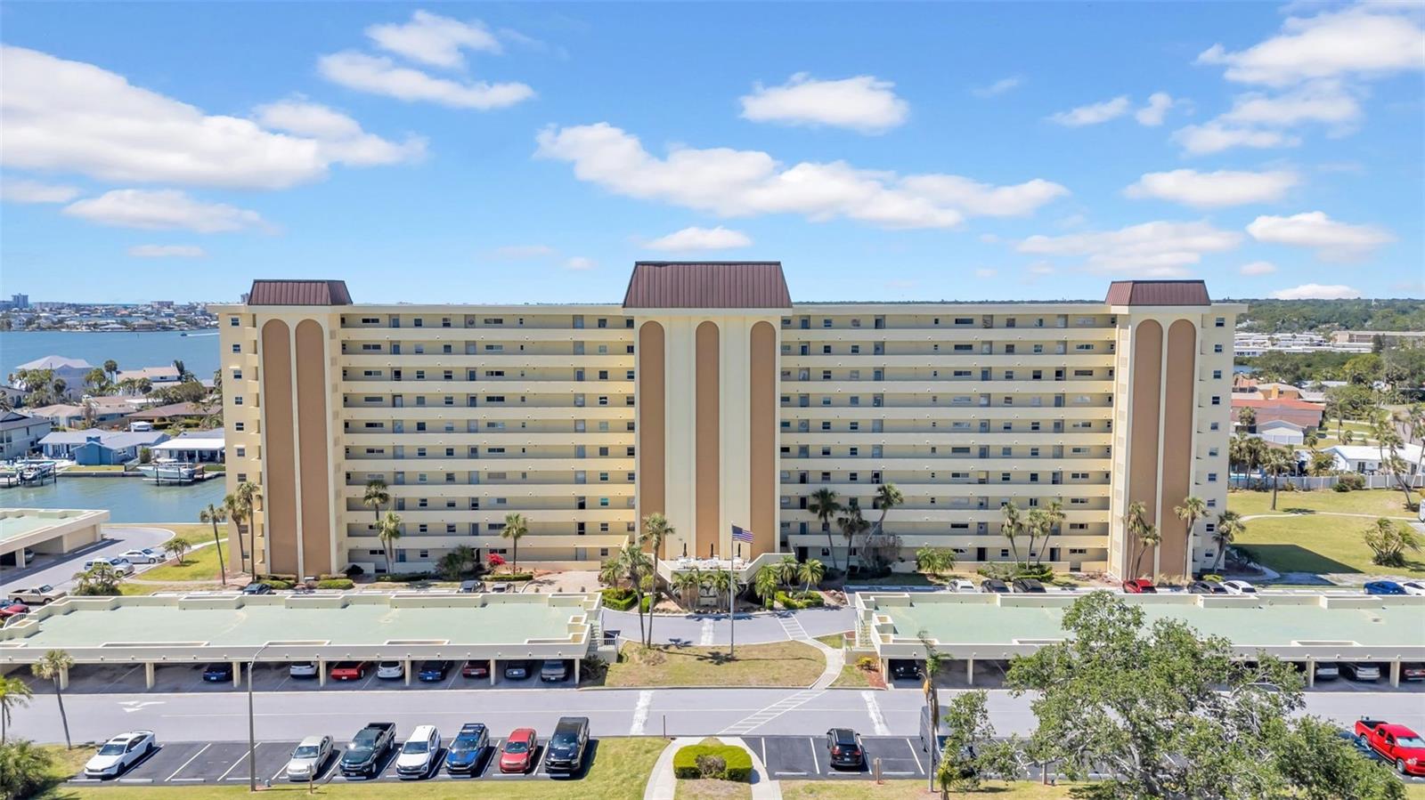 COLUMBIA TOWERS CONDO - Residential