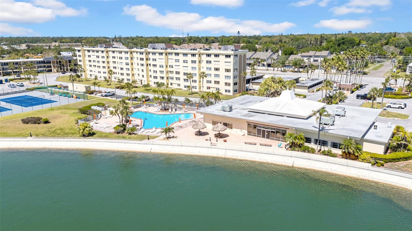 COLUMBIA TOWERS CONDO - Residential