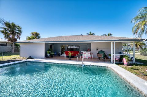 A home in PORT CHARLOTTE