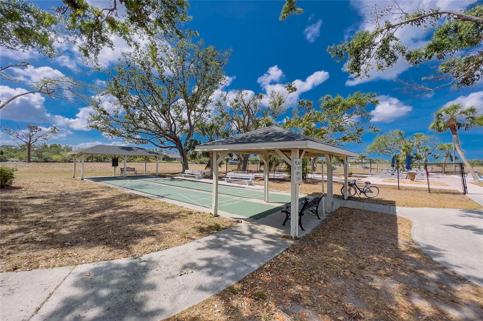 VILLAGE HOLIDAY LAKE - Residential