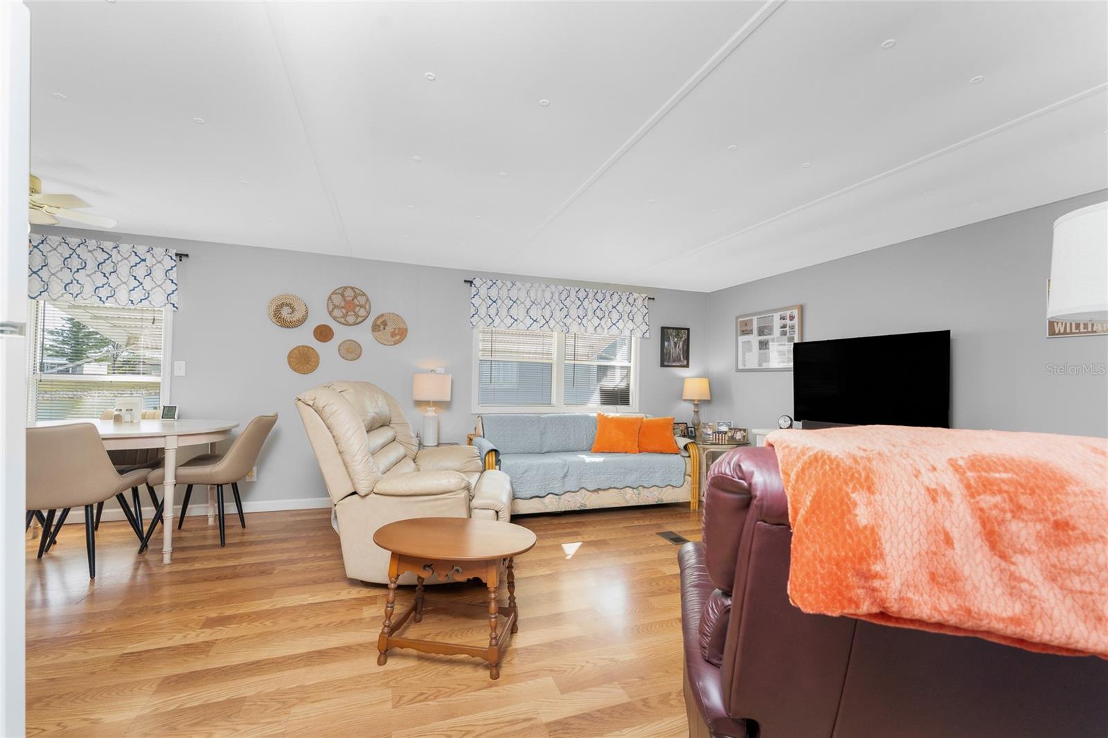 VILLAGE HOLIDAY LAKE - Residential