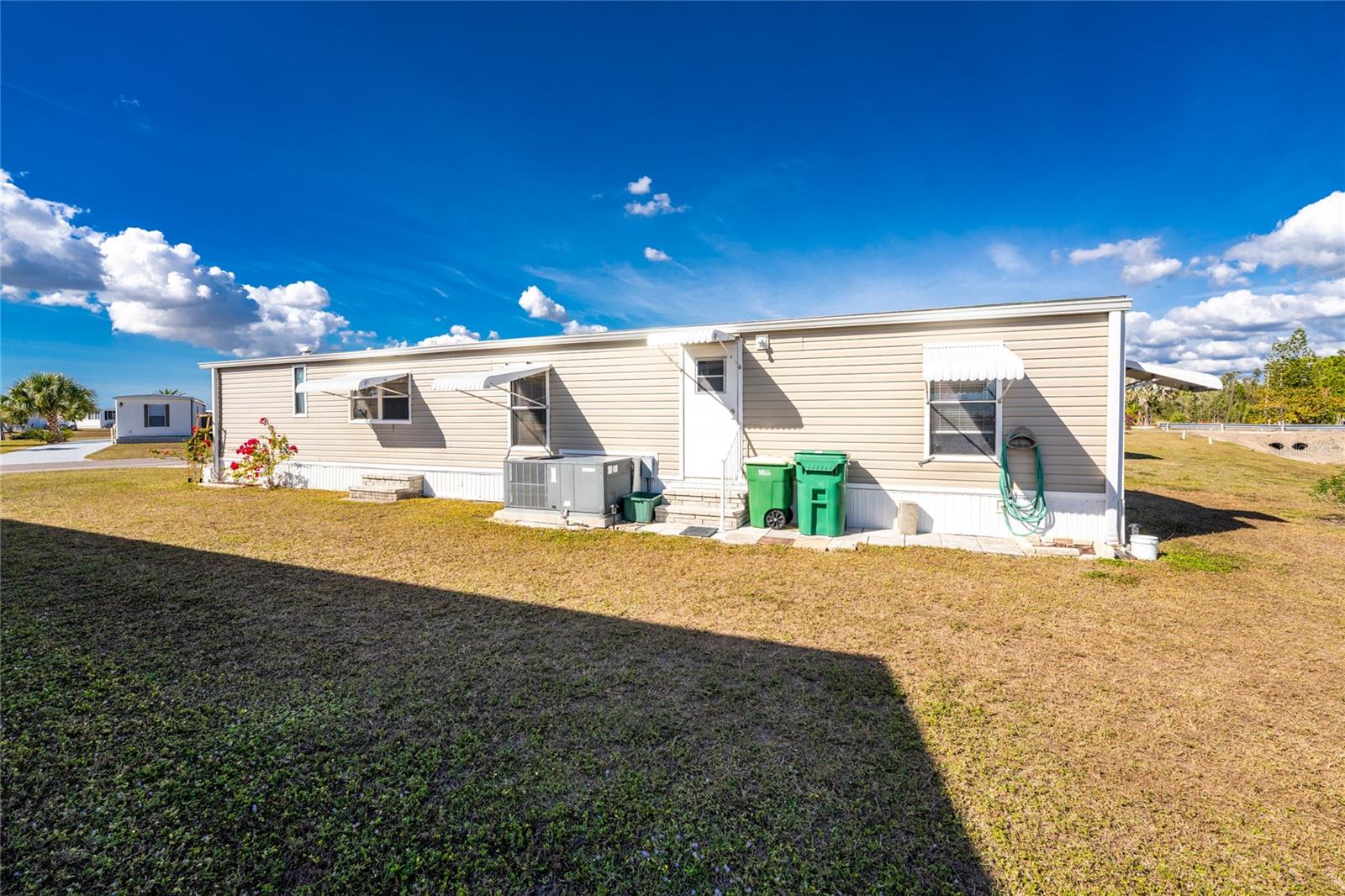 VILLAGE HOLIDAY LAKE - Residential