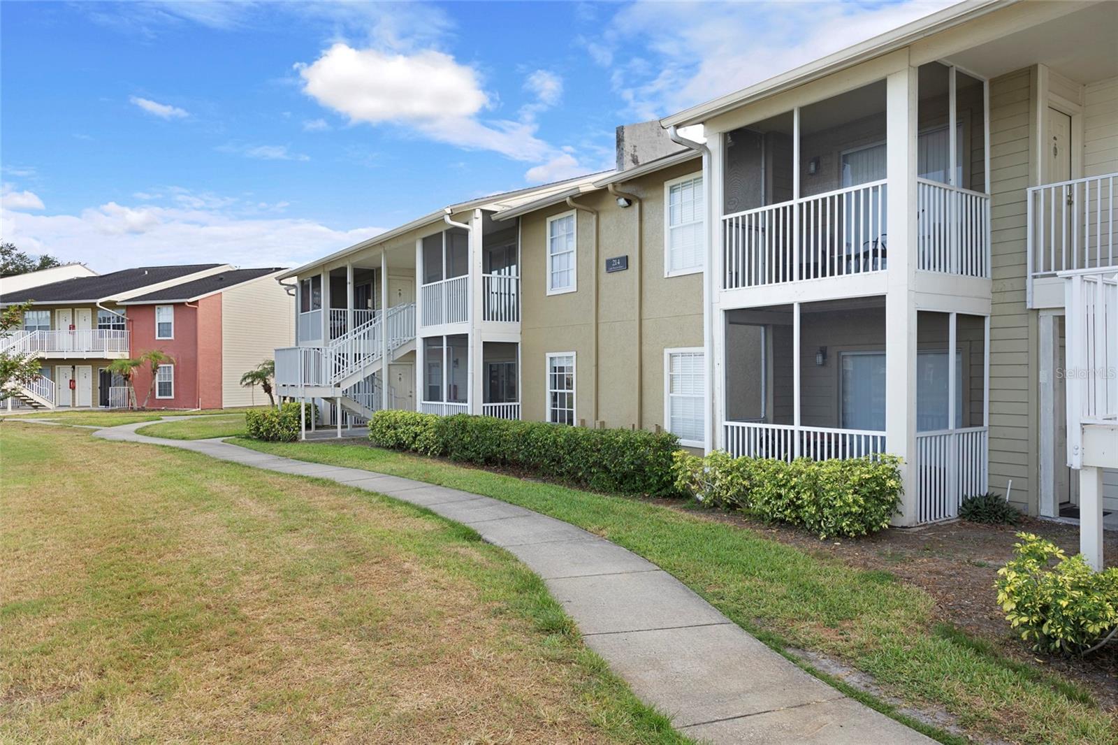 214 LAKE PARSONS GRN 206