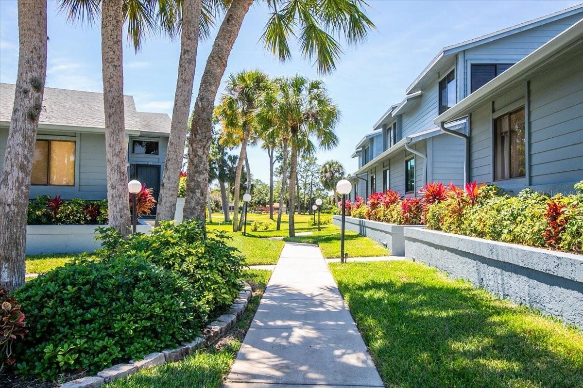 WEDGEWOOD COMMONS - Residential