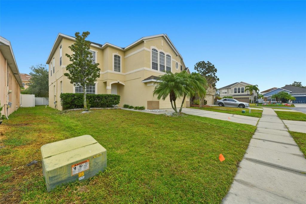 Photo of 2061 Cedar Park Lane, Orlando, FL 32824 (MLS # O6363095)