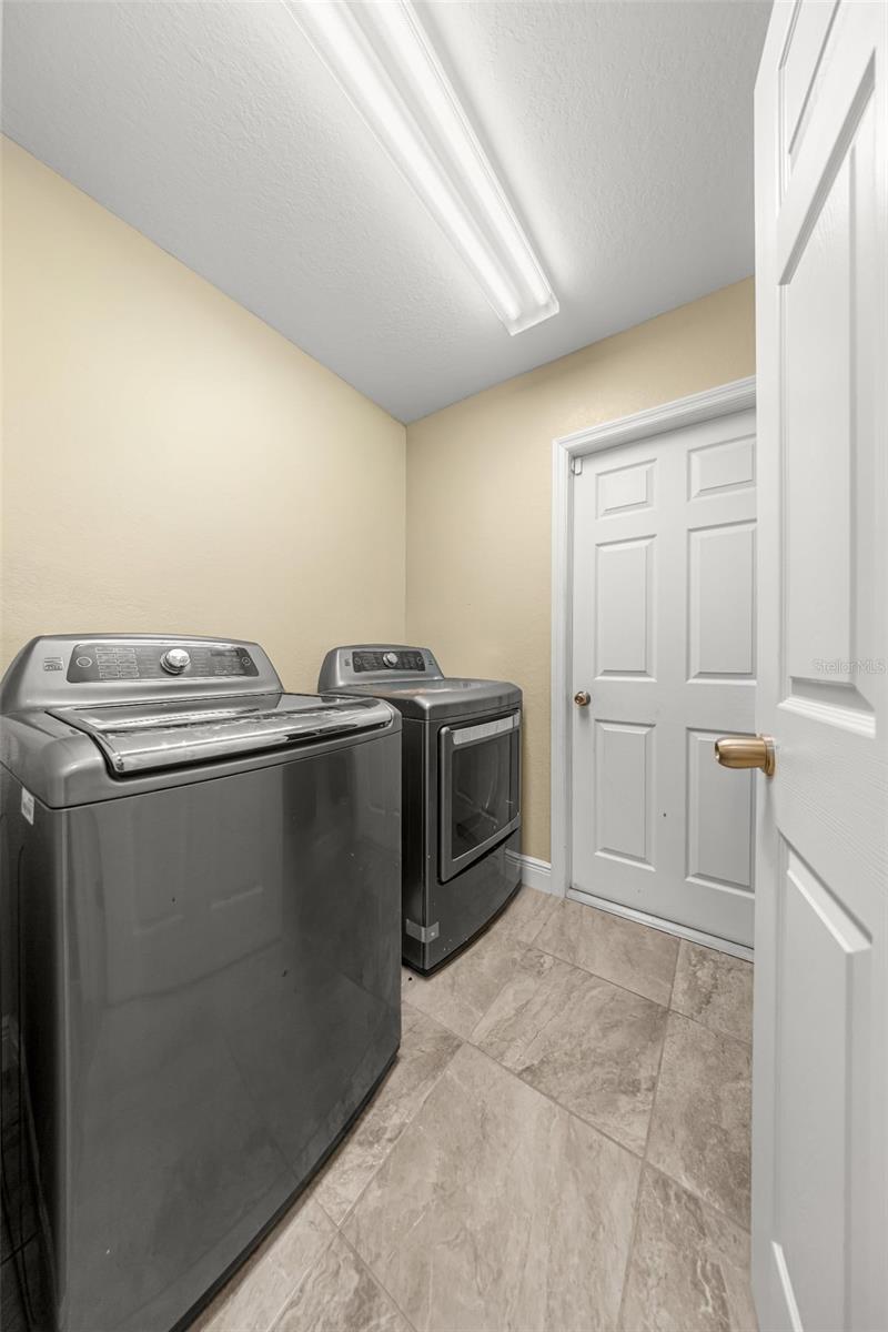 SILVER SPGS SHORES UN 20 - Residential