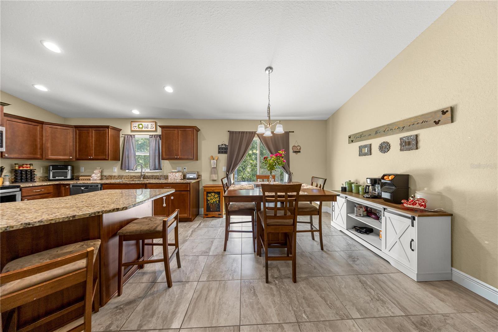 SILVER SPGS SHORES UN 20 - Residential