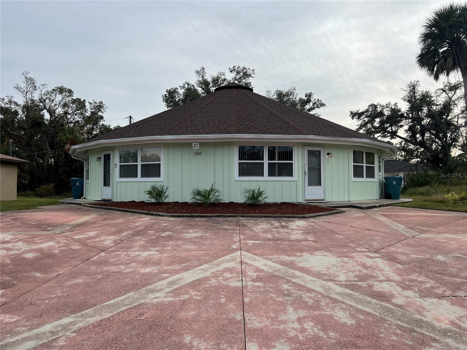 Photo 1 of 39 — 15539 CHAMBERLAIN BOULEVARD, PORT CHARLOTTE, FL 33953