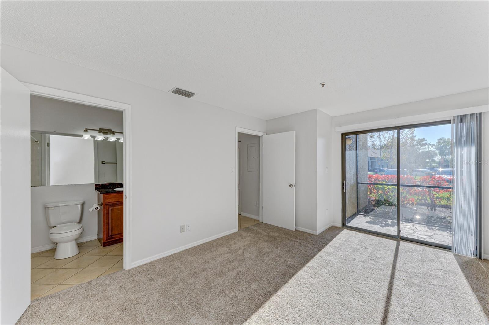 VINTAGE GRAND - Residential