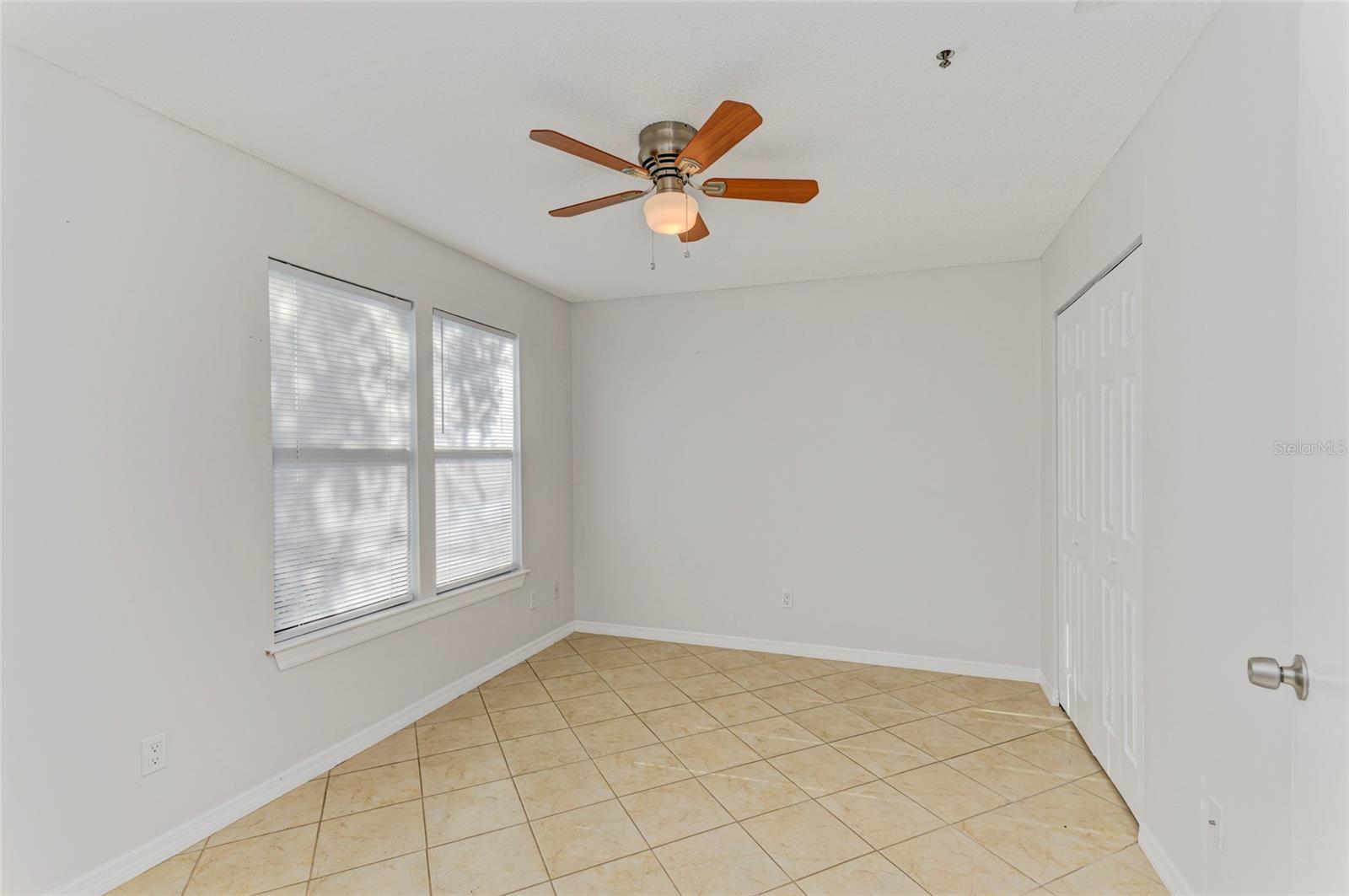 VINTAGE GRAND - Residential