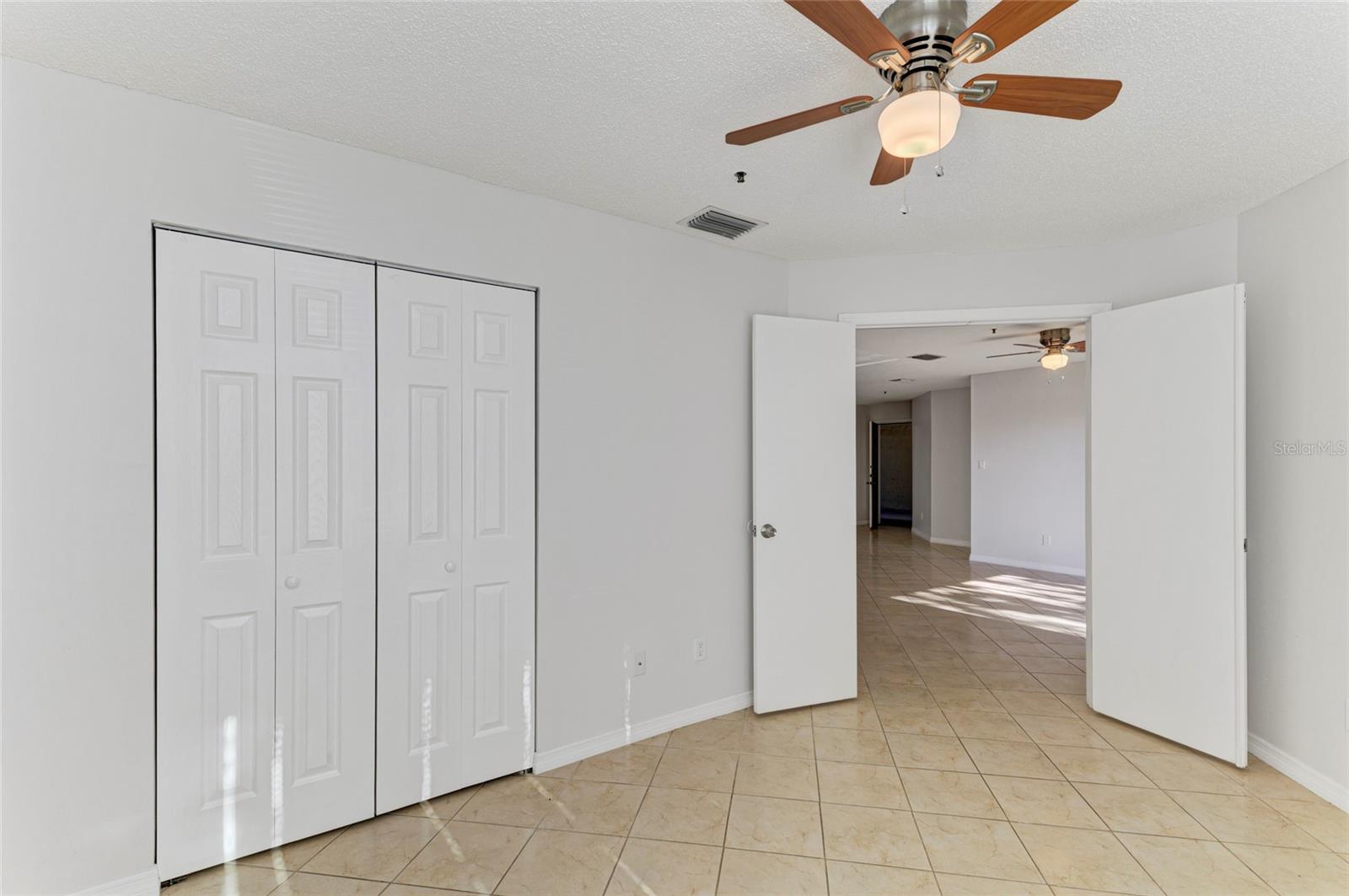 VINTAGE GRAND - Residential