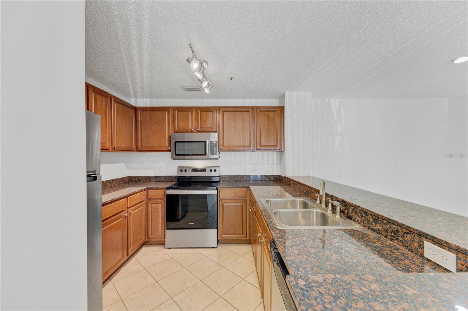 VINTAGE GRAND - Residential