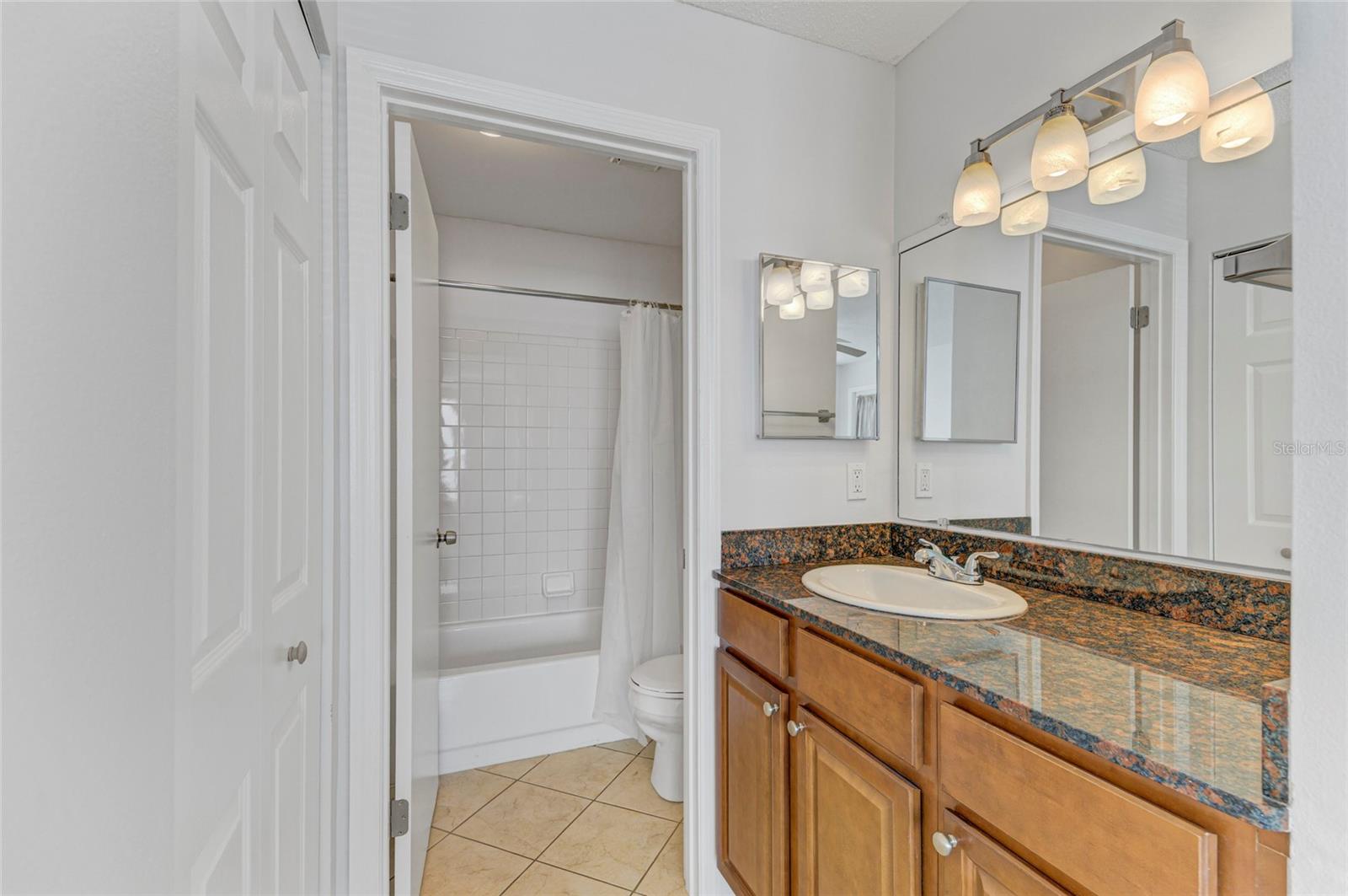 VINTAGE GRAND - Residential