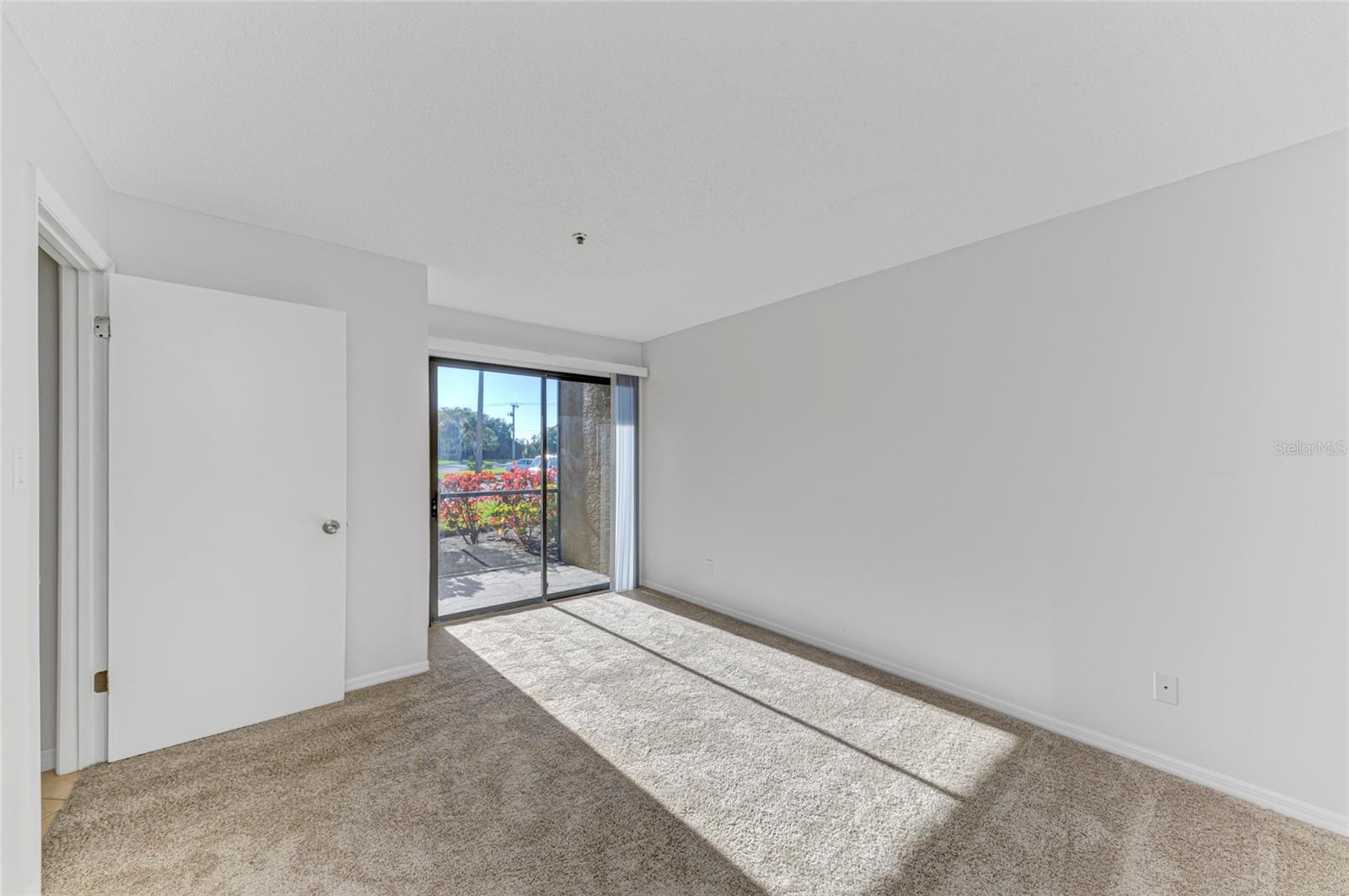 VINTAGE GRAND - Residential