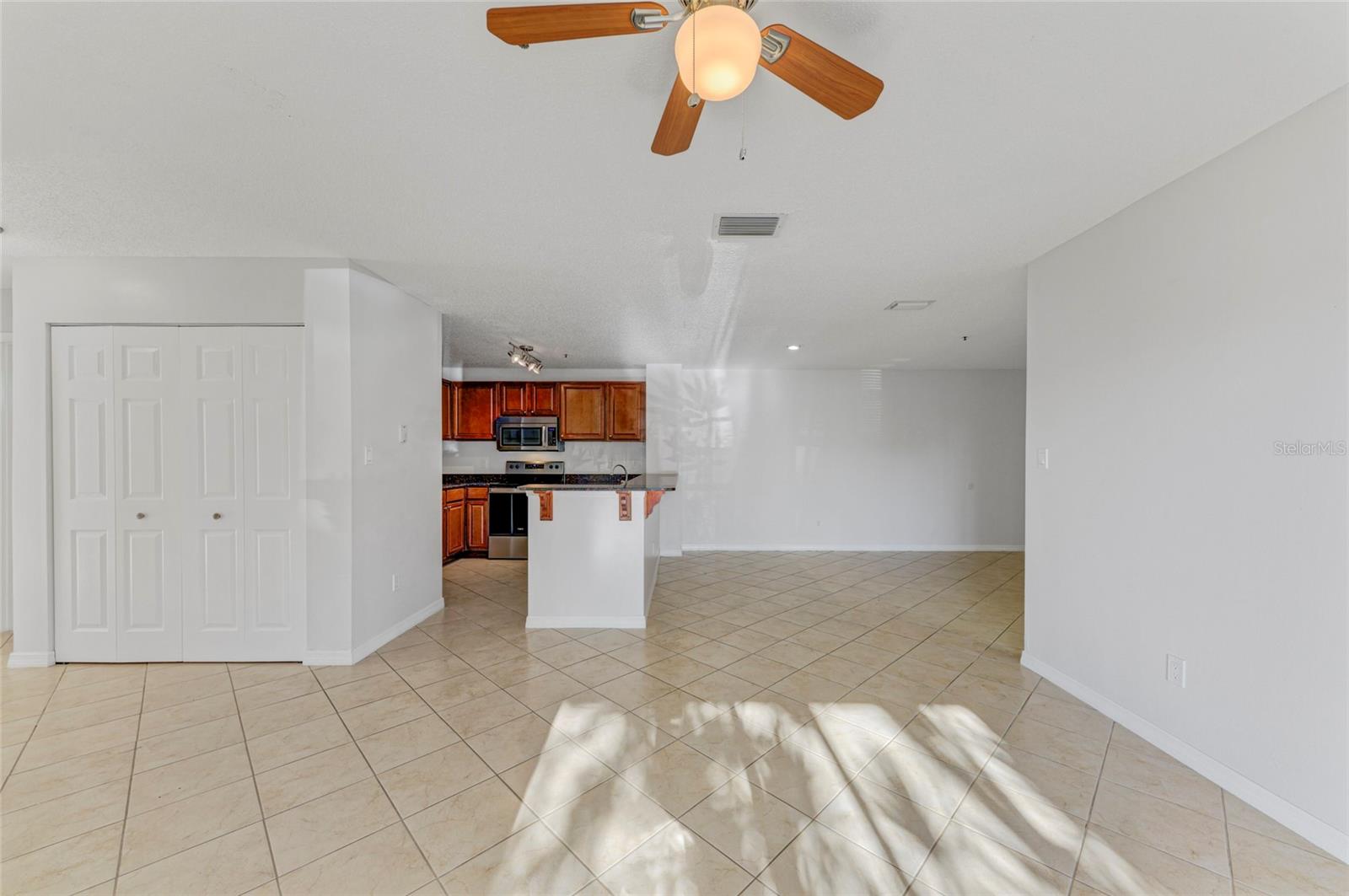 VINTAGE GRAND - Residential