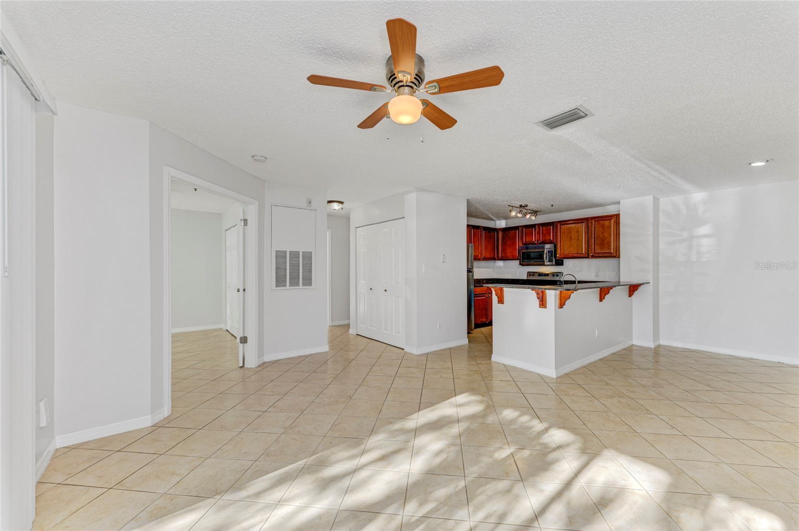 VINTAGE GRAND - Residential