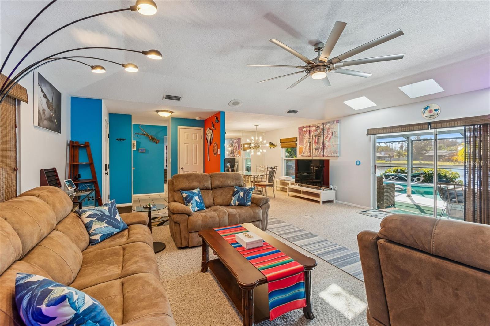 CARROLLWOOD SPGS UNIT 2 - Residential