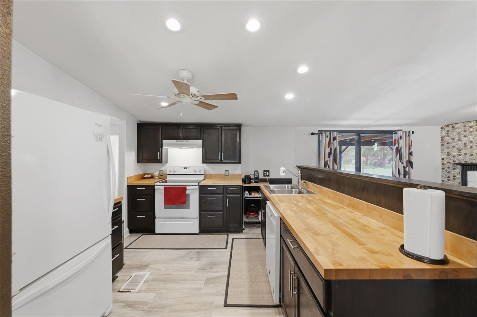 STOKES COVE LAKE UNREC - Residential