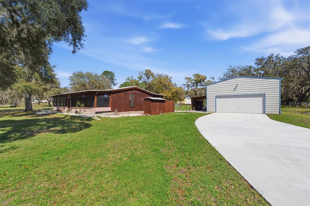 Photo of 515 S Covelake Terrace, Inverness, FL 34450 (MLS # W7884311)