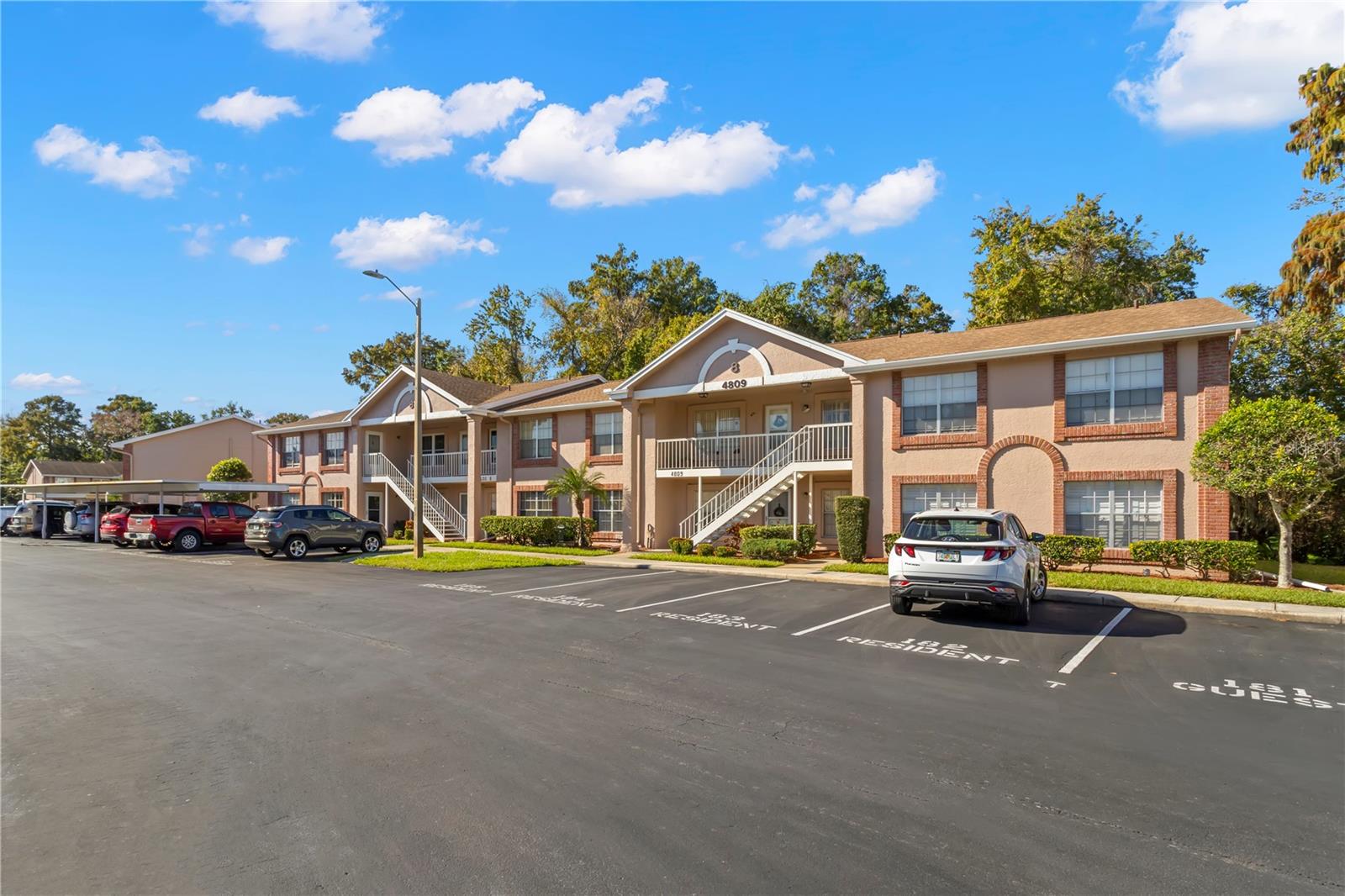 SUNNYBROOK CONDO 06 - Residential