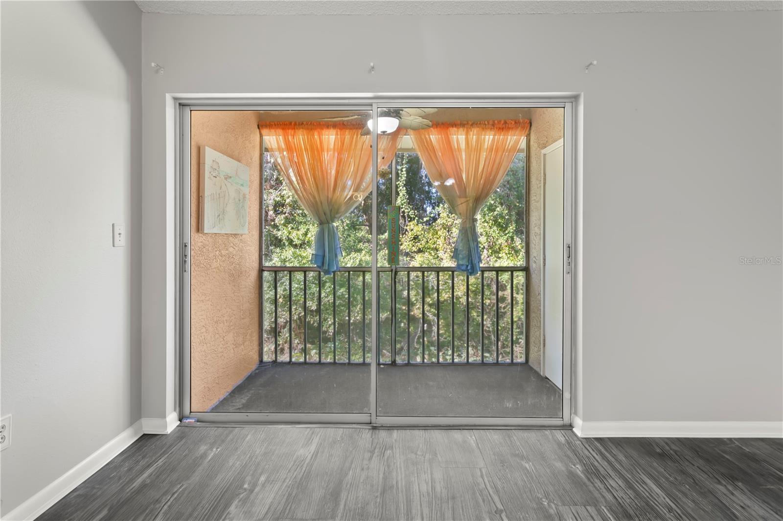 SUNNYBROOK CONDO 06 - Residential