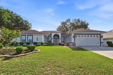 Photo of 1620 Doves View Circle, Auburndale, FL 33823 (MLS # L4961073)