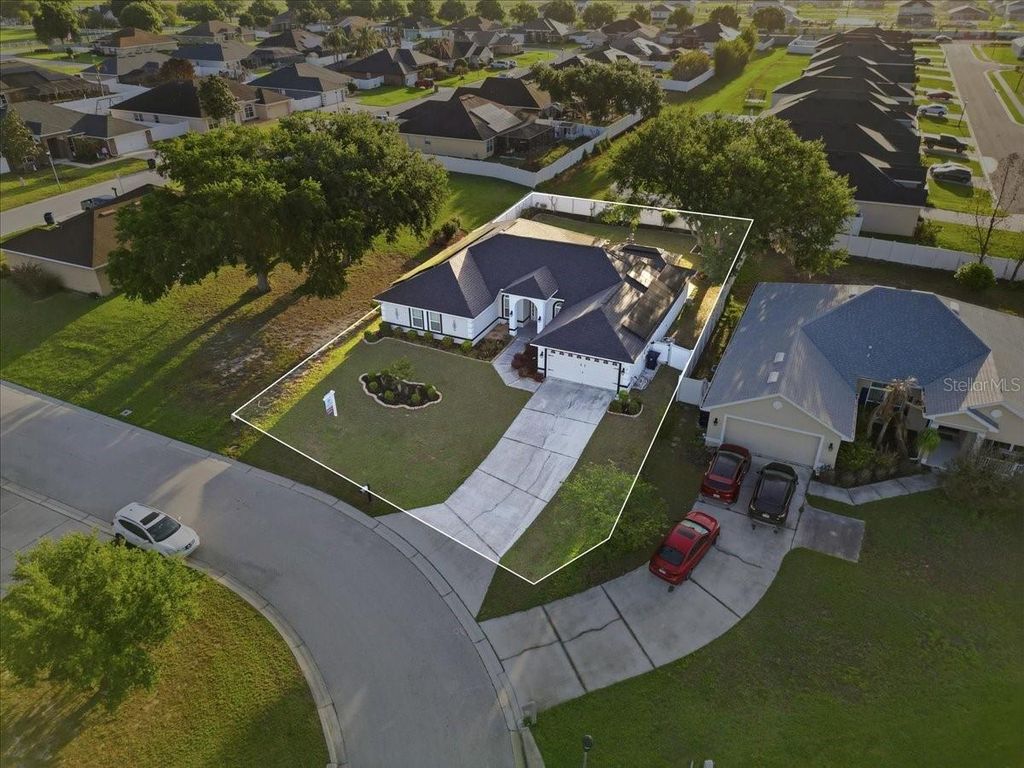 Photo of 1620 Doves View Circle, Auburndale, FL 33823 (MLS # L4961073)