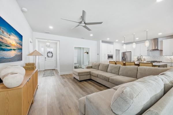 LAUREATE VILLAGE PH I UNIT I PB 37 PG 26 - Residential Lease