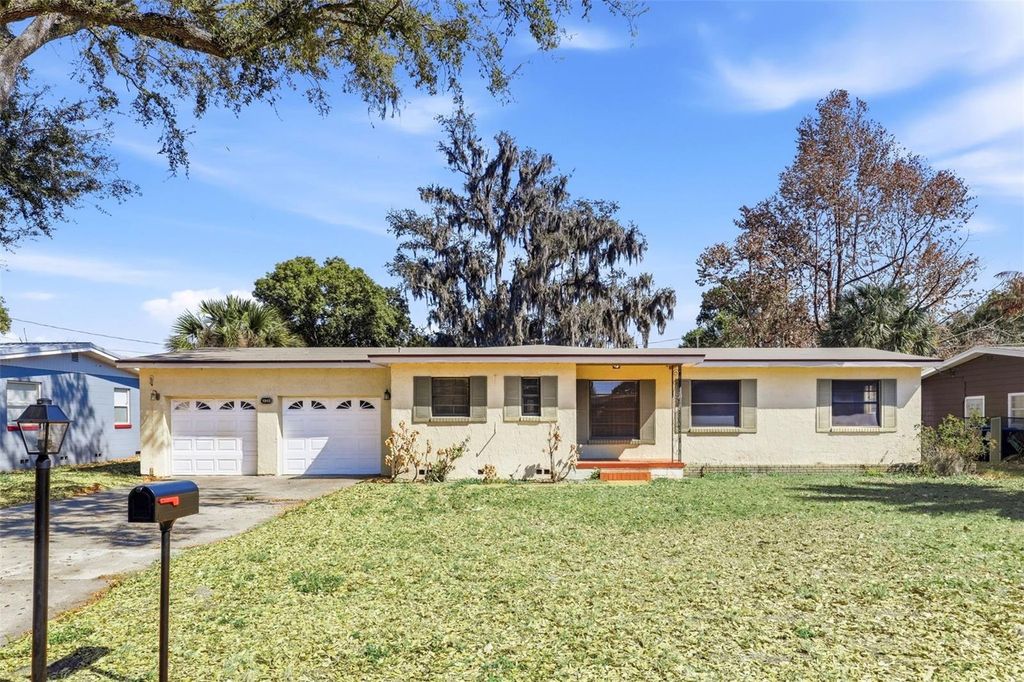 Photo of 1913 Baldwin Drive, Orlando, FL 32806 (MLS # O6386541)