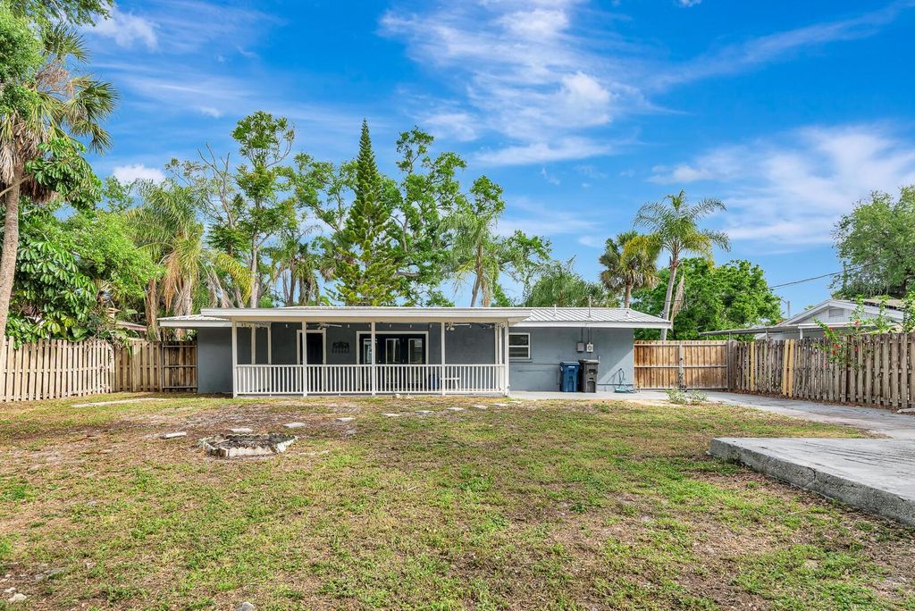 Photo of 2510 51st Avenue Terrace W, Bradenton, FL 34207 (MLS # O6425655)