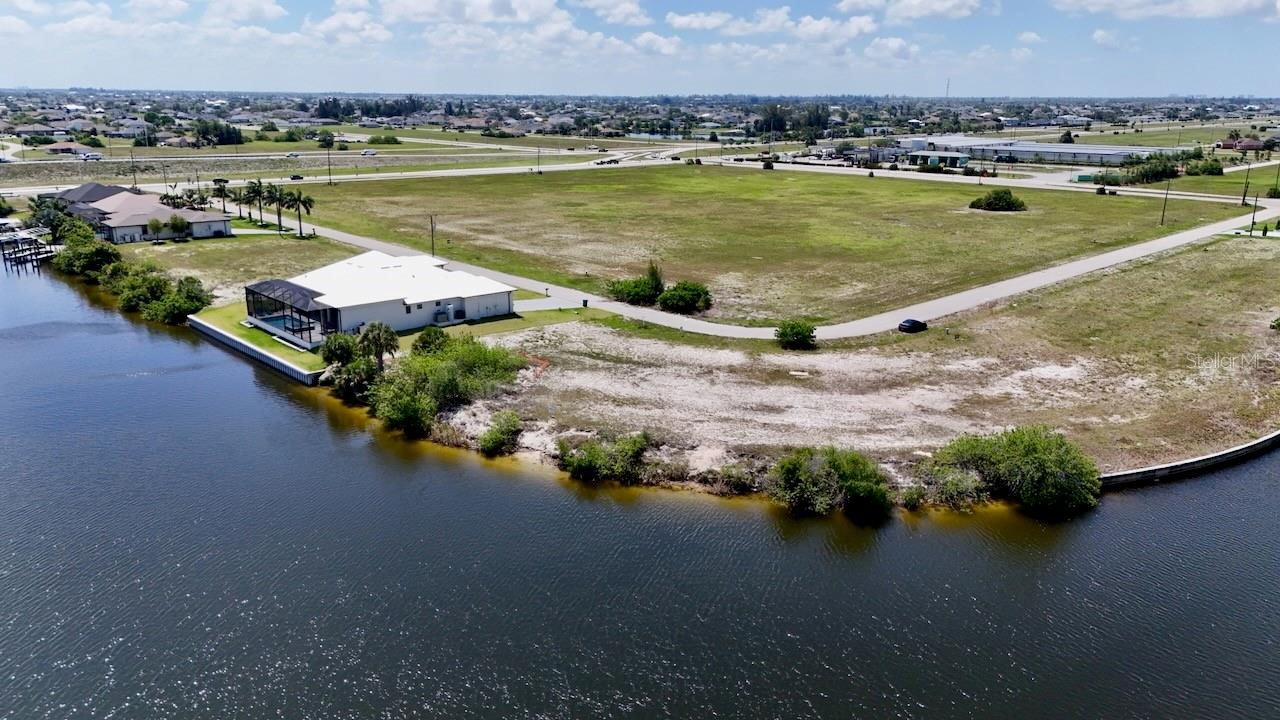 CAPE CORAL - Land