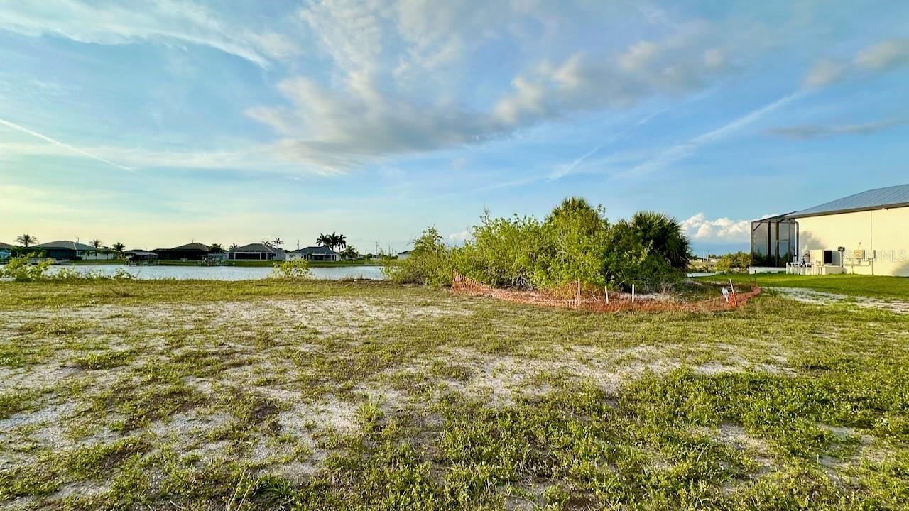 CAPE CORAL - Land